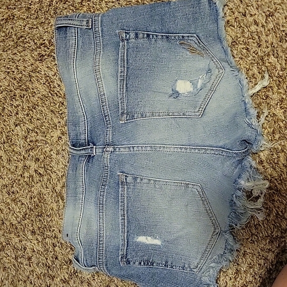 Express Shorts - Picture 3 of 3